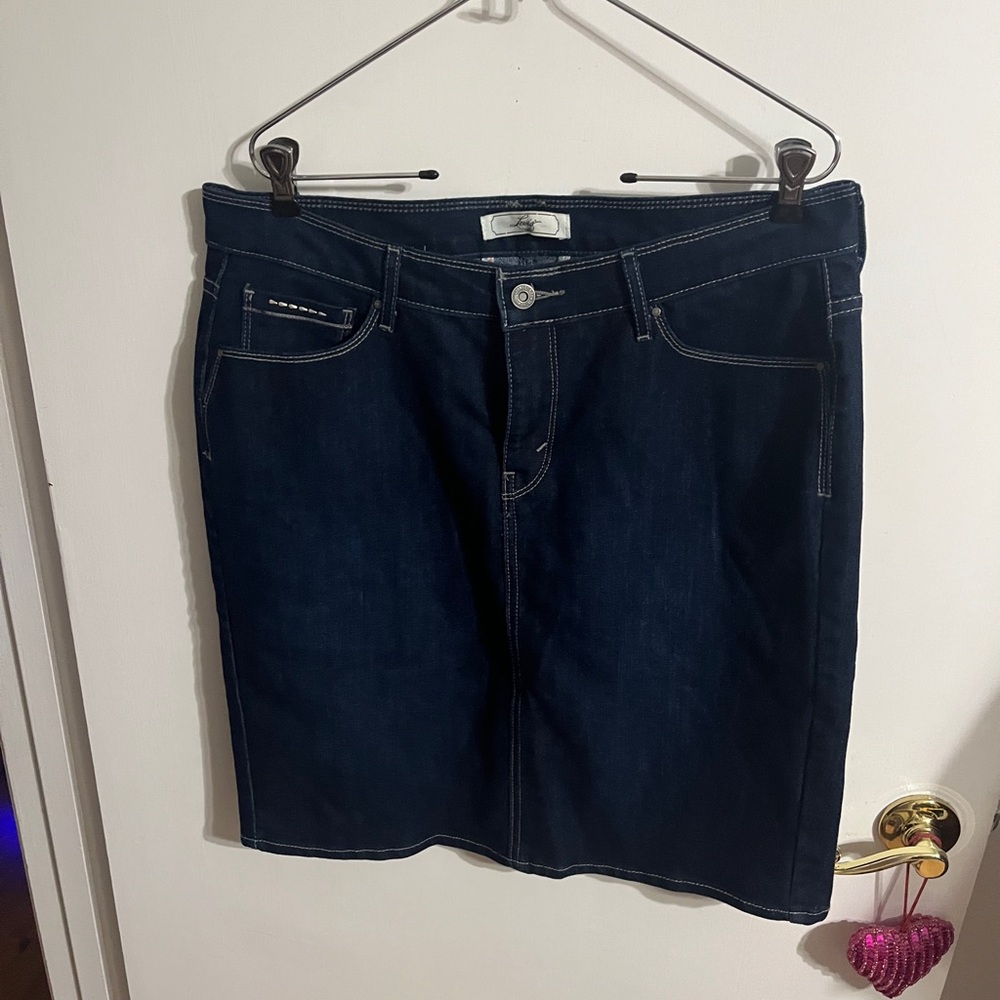 💝 14 Levi's Indigo Dark Denim Skirt